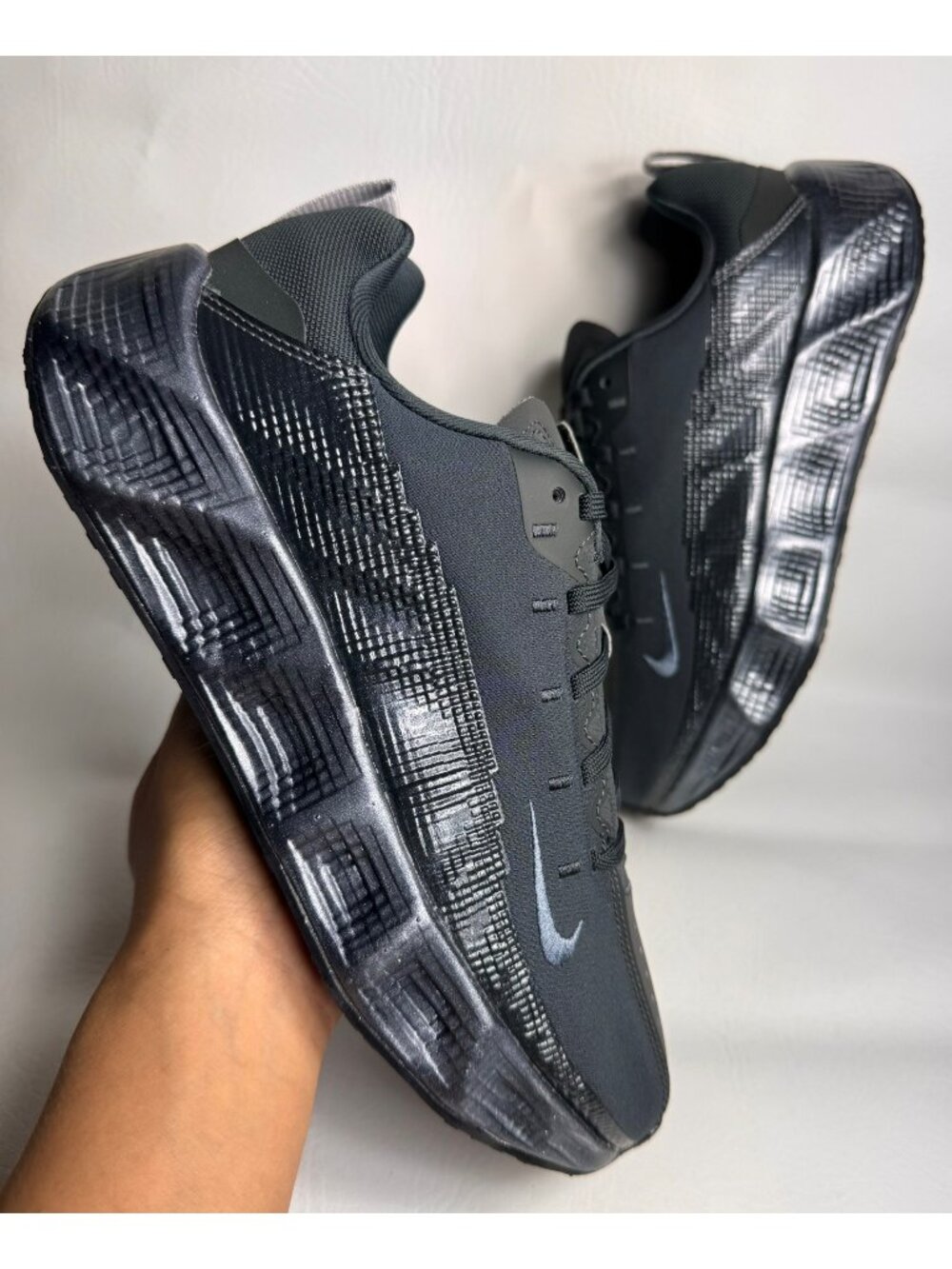 SIZE 6Y / 7.5 WOMEN'S NIKE AVA ROVER SE DK SMOKE GREY / LIGHT CARBON HV9220 001